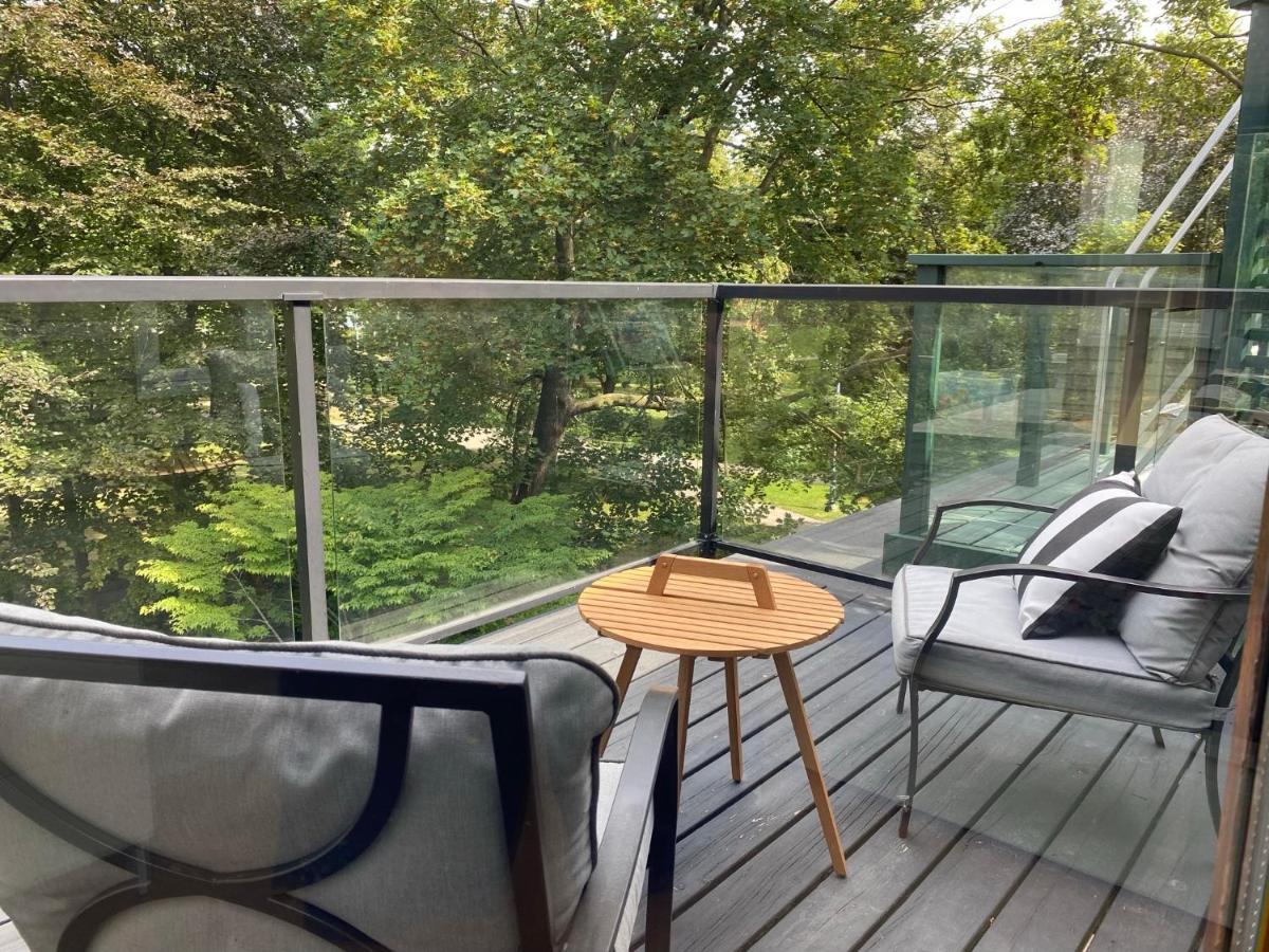 Superb Beach Home:Heated Pool-Hot Tub Open 365Days โตรอนโต ภายนอก รูปภาพ